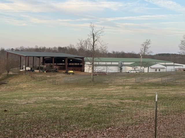 321 Bellview Rd, Waverly, TN 37185