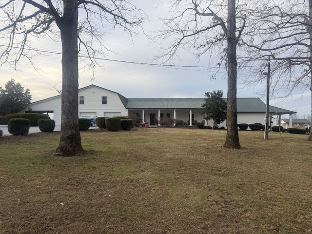 321 Bellview Rd, Waverly, TN 37185