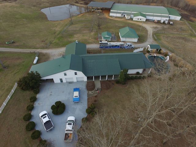 321 Bellview Rd, Waverly, TN 37185