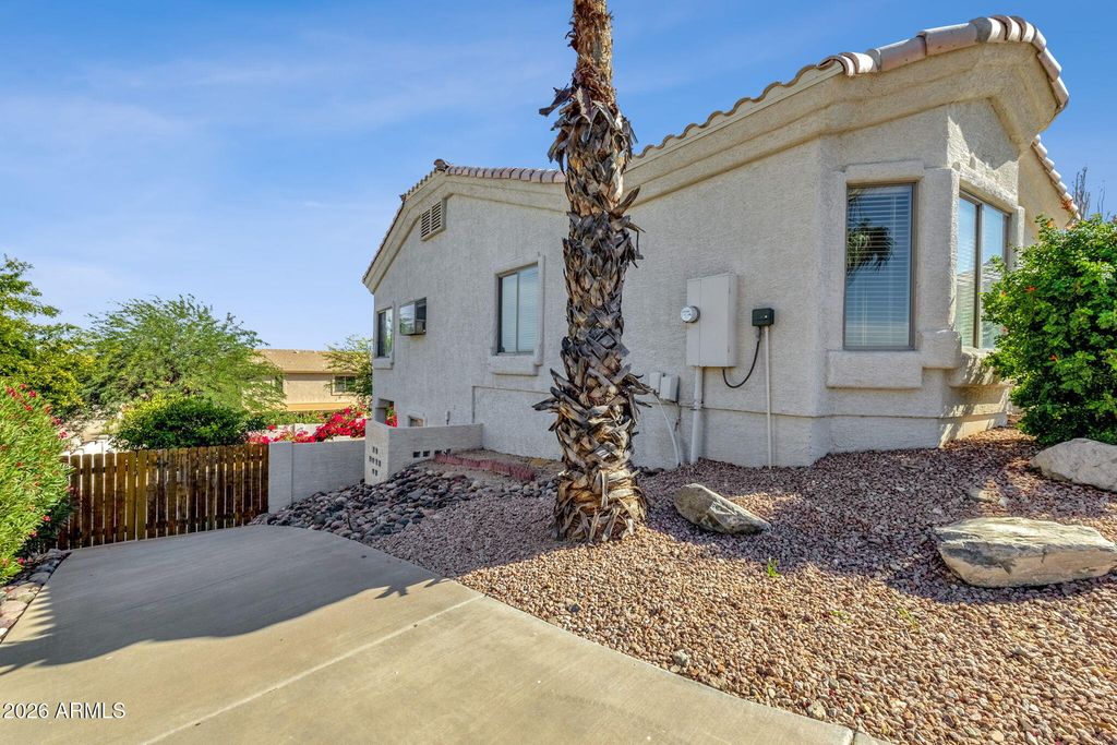 15505 E PALISADES Boulevard, Fountain Hills, AZ 85268 — photo 3
