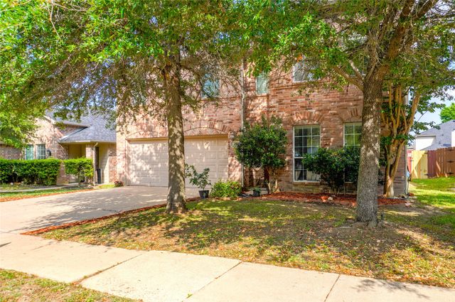 12509 Summerwood Drive, Fort Worth, TX 76028