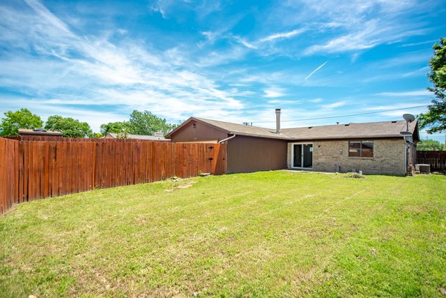 1125 Pleasant Valley Road, Garland, TX 75040