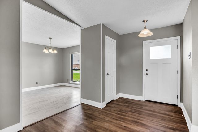 1125 Pleasant Valley Road, Garland, TX 75040