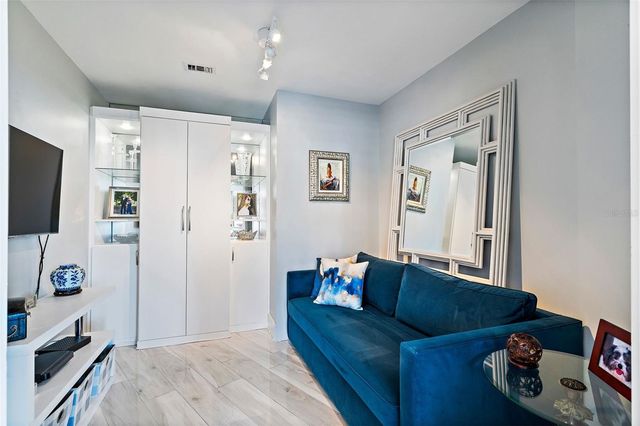 175 1ST STREET S 1103, St Petersburg, FL 33701