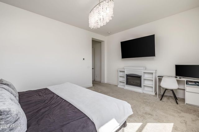 10709 E THORNTON Avenue, Mesa, AZ 85212