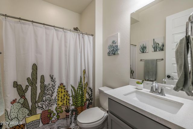 10709 E THORNTON Avenue, Mesa, AZ 85212