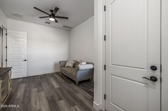 10709 E THORNTON Avenue, Mesa, AZ 85212