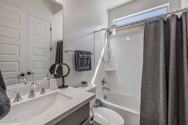 10709 E THORNTON Avenue, Mesa, AZ 85212