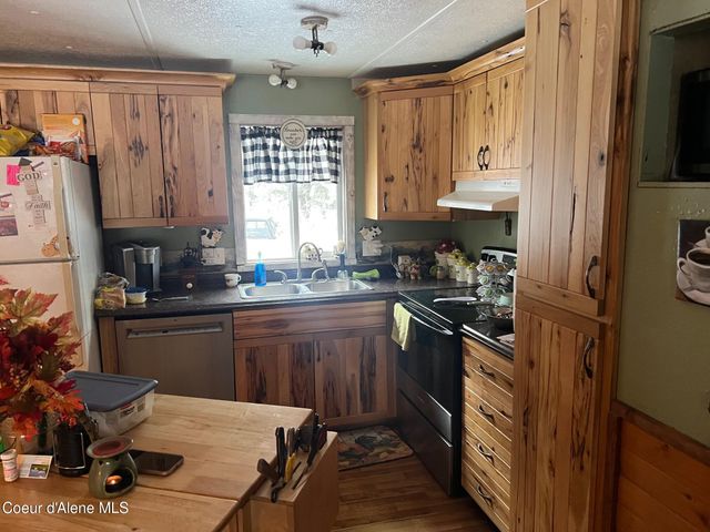 511 Rocky Mountain Ranch Rd, Spirit Lake, ID 83869