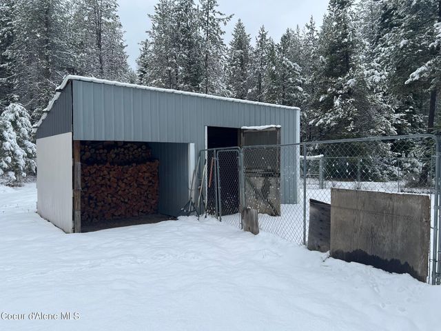 511 Rocky Mountain Ranch Rd, Spirit Lake, ID 83869