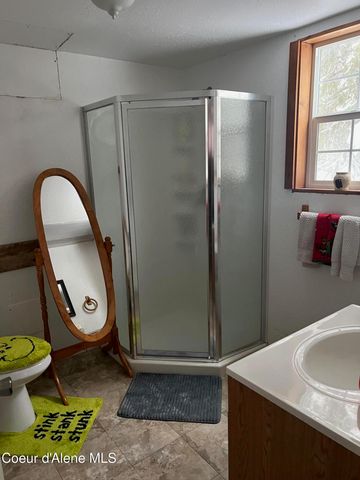 511 Rocky Mountain Ranch Rd, Spirit Lake, ID 83869