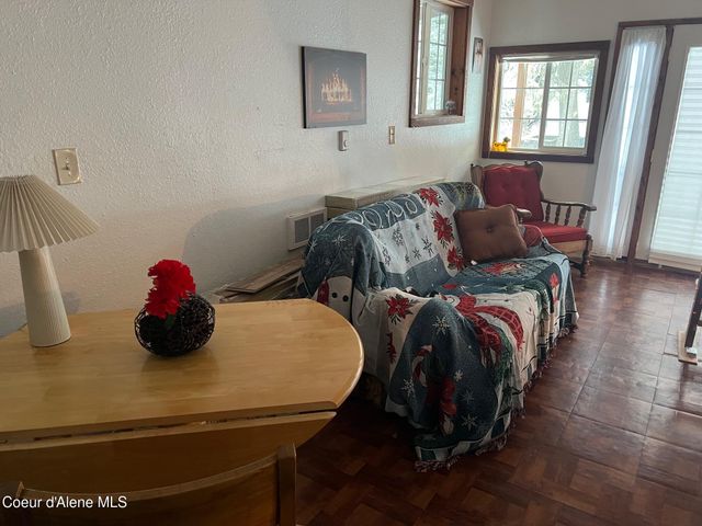 511 Rocky Mountain Ranch Rd, Spirit Lake, ID 83869