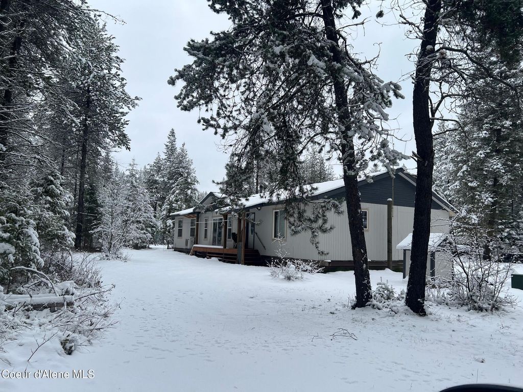 511 Rocky Mountain Ranch Rd, Spirit Lake, ID 83869