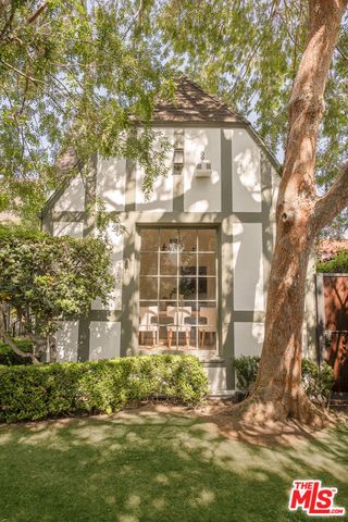 102 N Laurel Avenue, Los Angeles, CA 90048