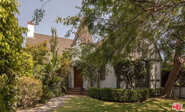 102 N Laurel Avenue, Los Angeles, CA 90048