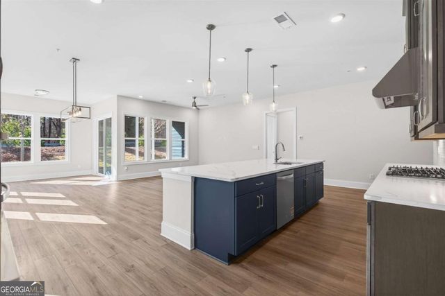 400 Vinca Circle NW, Kennesaw, GA 30144