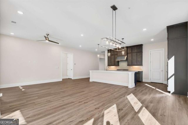 400 Vinca Circle NW, Kennesaw, GA 30144