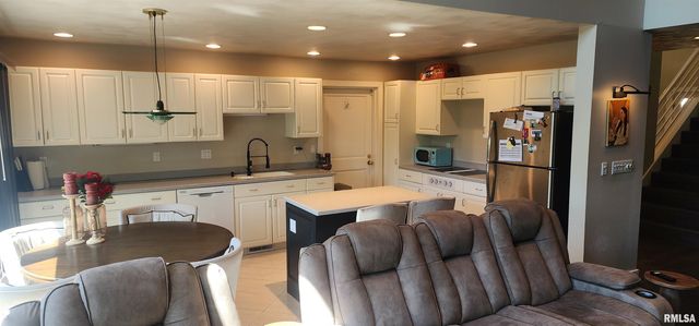 3116 Turning Mill Drive, Springfield, IL 62704