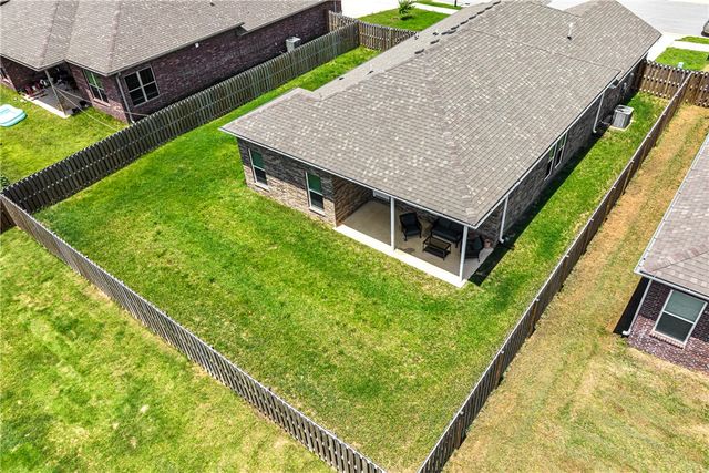 1521 Ari Avenue, Centerton, AR 72719