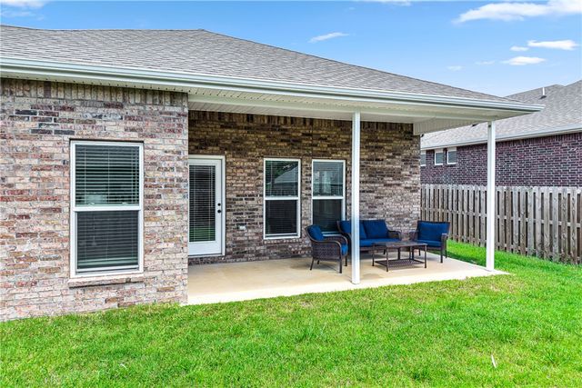 1521 Ari Avenue, Centerton, AR 72719