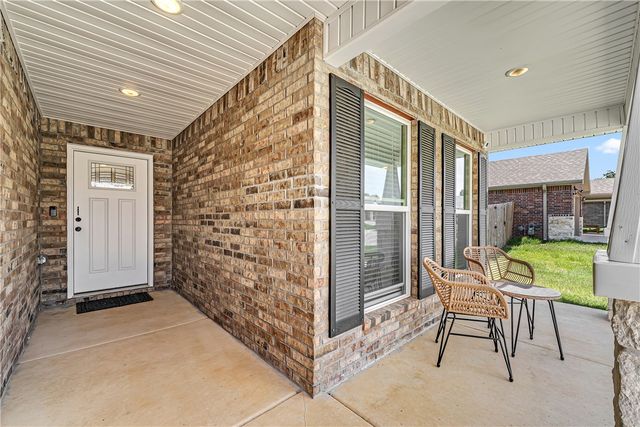 1521 Ari Avenue, Centerton, AR 72719