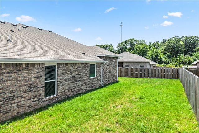 1521 Ari Avenue, Centerton, AR 72719
