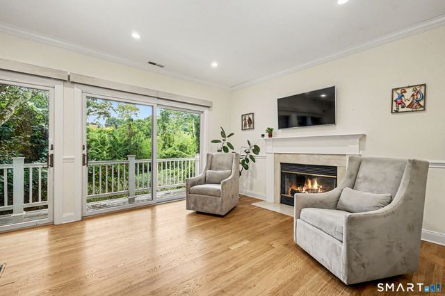 333 Palmer Hill Road 1B, Greenwich, CT 06878