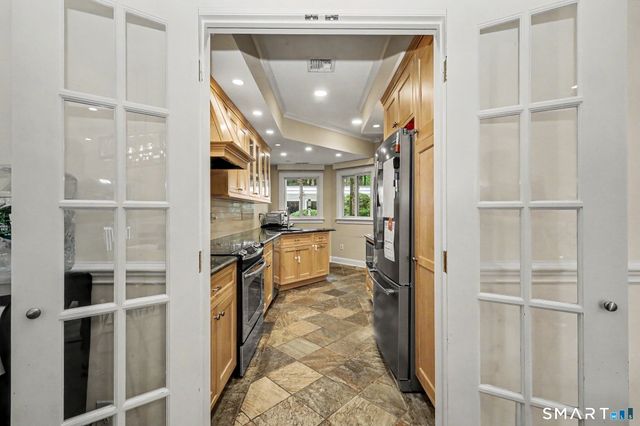 333 Palmer Hill Road 1B, Greenwich, CT 06878