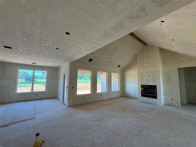 2436 Wolf Creek Bend, Blanchard, OK 73010