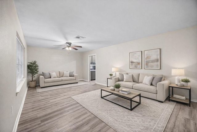 10319 Old Orchard Road, La Porte, TX 77571