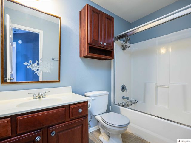 16122 Birch Avenue, Omaha, NE 68136