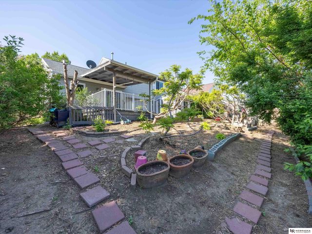 16122 Birch Avenue, Omaha, NE 68136