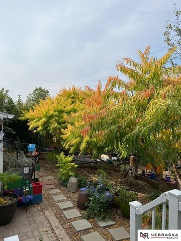 16122 Birch Avenue, Omaha, NE 68136