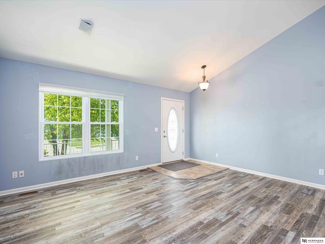 16122 Birch Avenue, Omaha, NE 68136