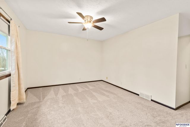 1634 Holling Drive, Omaha, NE 68144