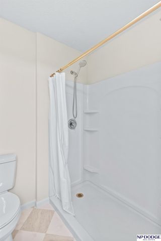 1634 Holling Drive, Omaha, NE 68144