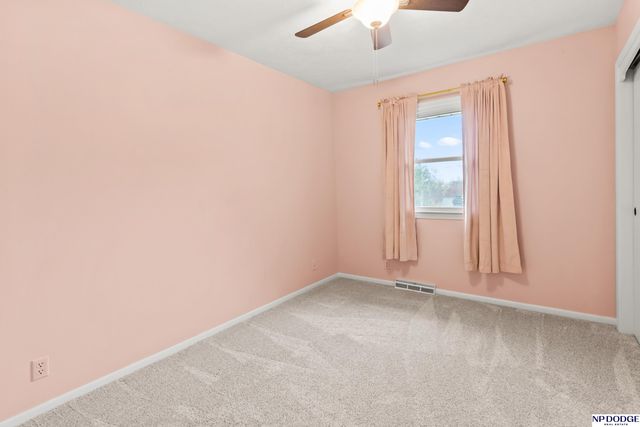 1634 Holling Drive, Omaha, NE 68144