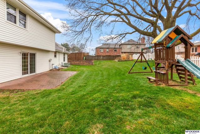 1634 Holling Drive, Omaha, NE 68144