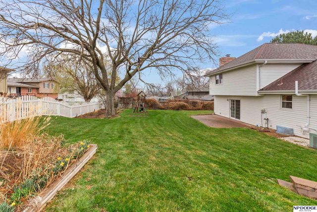 1634 Holling Drive, Omaha, NE 68144