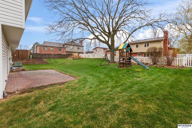 1634 Holling Drive, Omaha, NE 68144