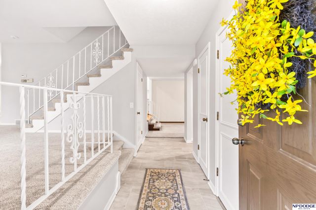 1634 Holling Drive, Omaha, NE 68144