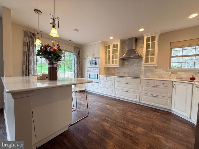 320 WYNDALE DR, Chalfont, PA 18914