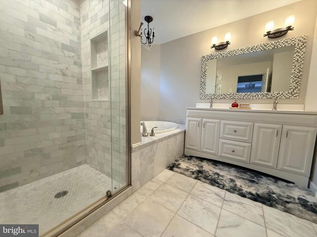 320 WYNDALE DR, Chalfont, PA 18914