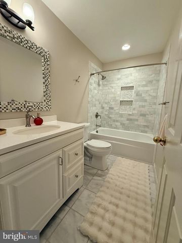 320 WYNDALE DR, Chalfont, PA 18914