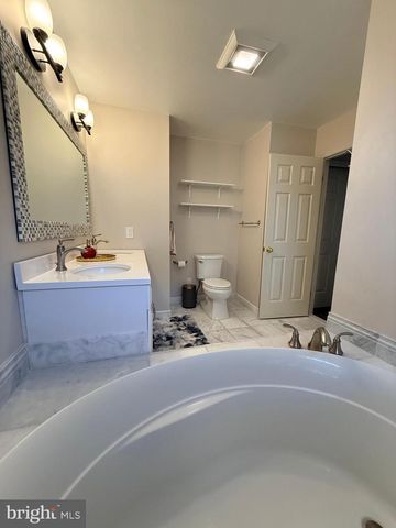 320 WYNDALE DR, Chalfont, PA 18914