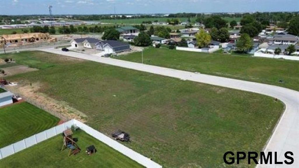 665 6th Avenue Avenue, Columbus, NE 68601