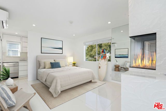 2419 Ocean Front Walk, Venice (los Angeles), CA 90291