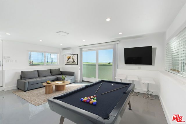 2419 Ocean Front Walk, Venice (los Angeles), CA 90291