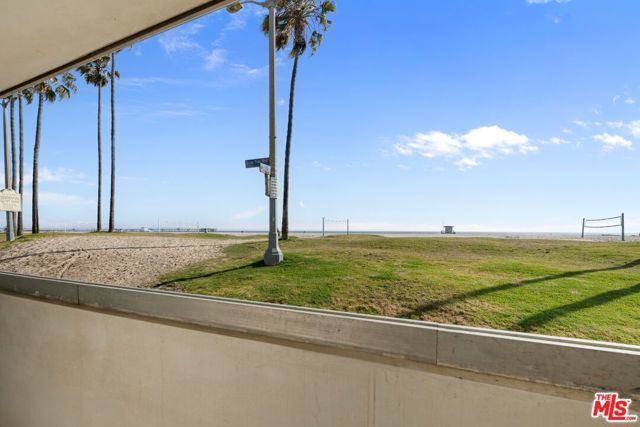 2419 Ocean Front Walk, Venice (los Angeles), CA 90291