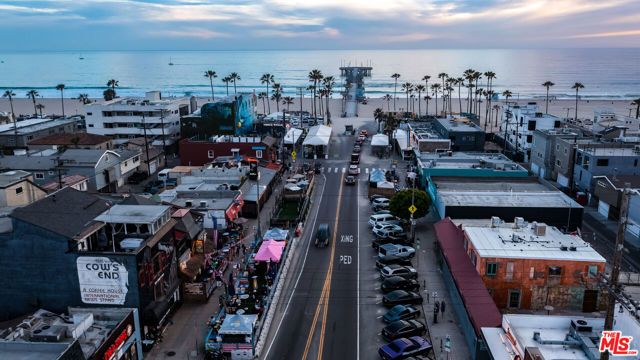2419 Ocean Front Walk, Venice (los Angeles), CA 90291